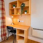 27 - Spacious Duplex In Ferienhaus *