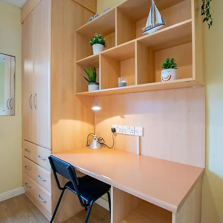 27 - Spacious Duplex In *