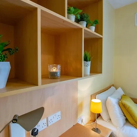 27 - Spacious Duplex In Holiday home