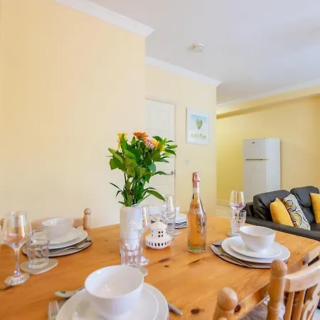 Feriehus 27 - Spacious Duplex In - Sleeps 5 - Parking