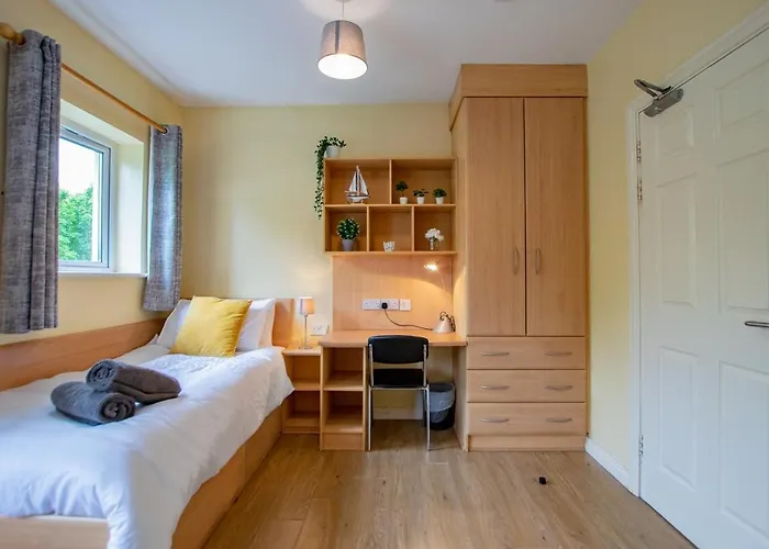 27 - Spacious Duplex In Prázdninový dům *